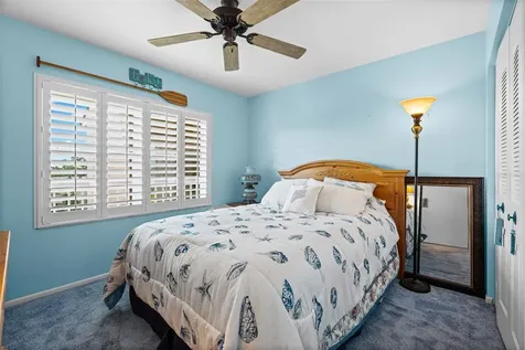 635 30th Avenue W Bradenton FL 34205