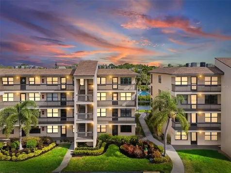 635 30th Avenue W Bradenton FL 34205