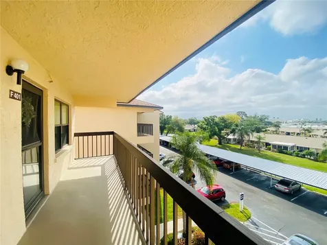 635 30th Avenue W Bradenton FL 34205