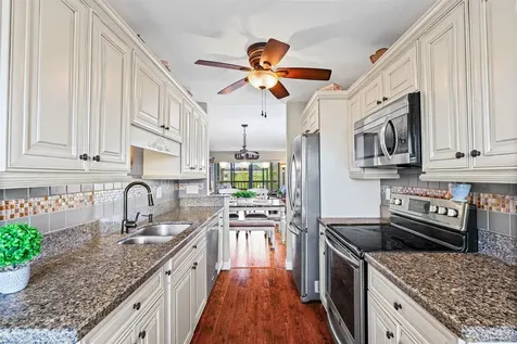 635 30th Avenue W Bradenton FL 34205