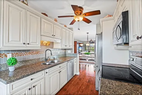 635 30th Avenue W Bradenton FL 34205
