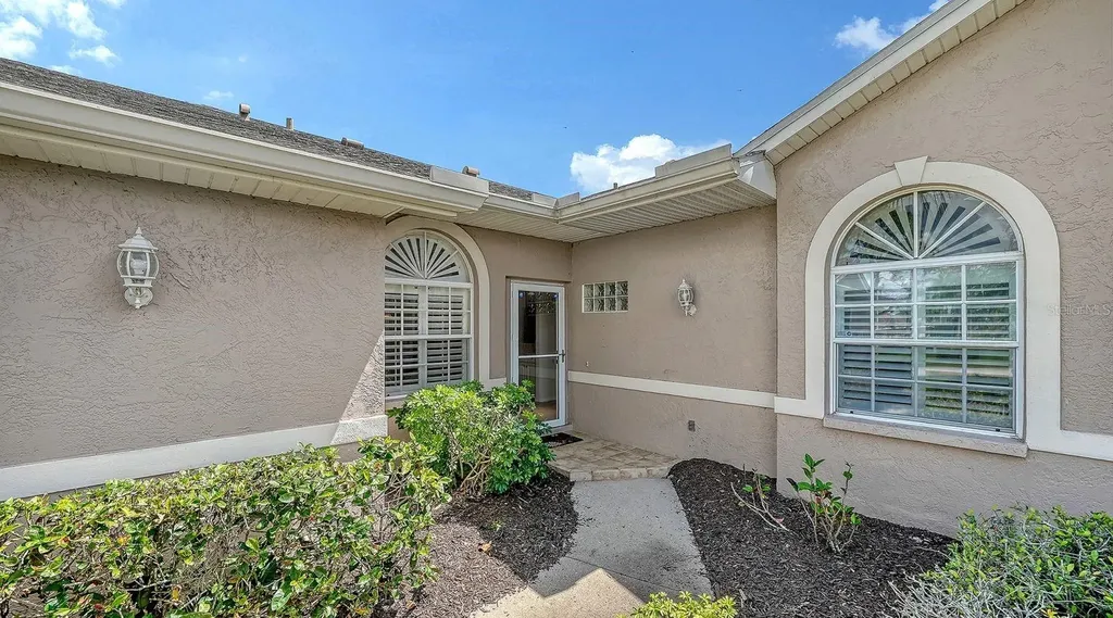 5126 Blue Ash Avenue Sarasota FL 34241