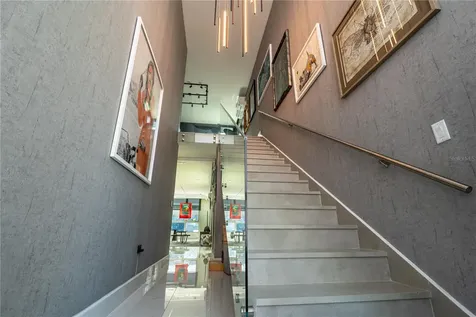 68 Riviera Village Bayamon PR 00959