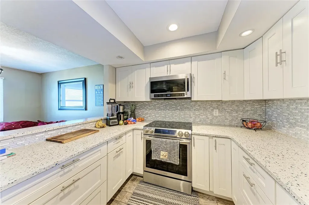 4920 38th Way S St Petersburg FL 33711