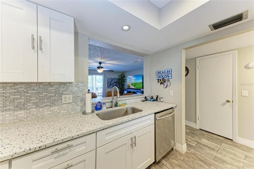 4920 38th Way S St Petersburg FL 33711