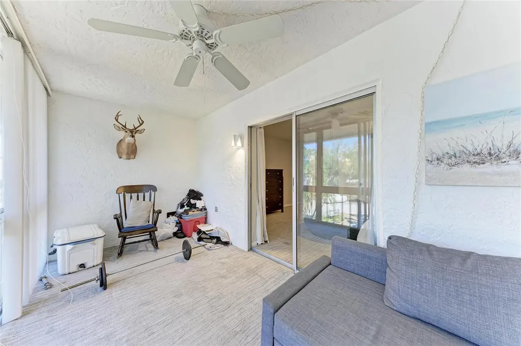 4920 38th Way S St Petersburg FL 33711