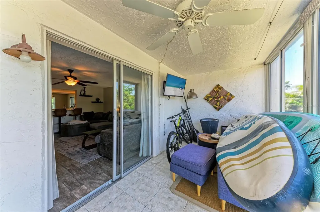 4920 38th Way S St Petersburg FL 33711