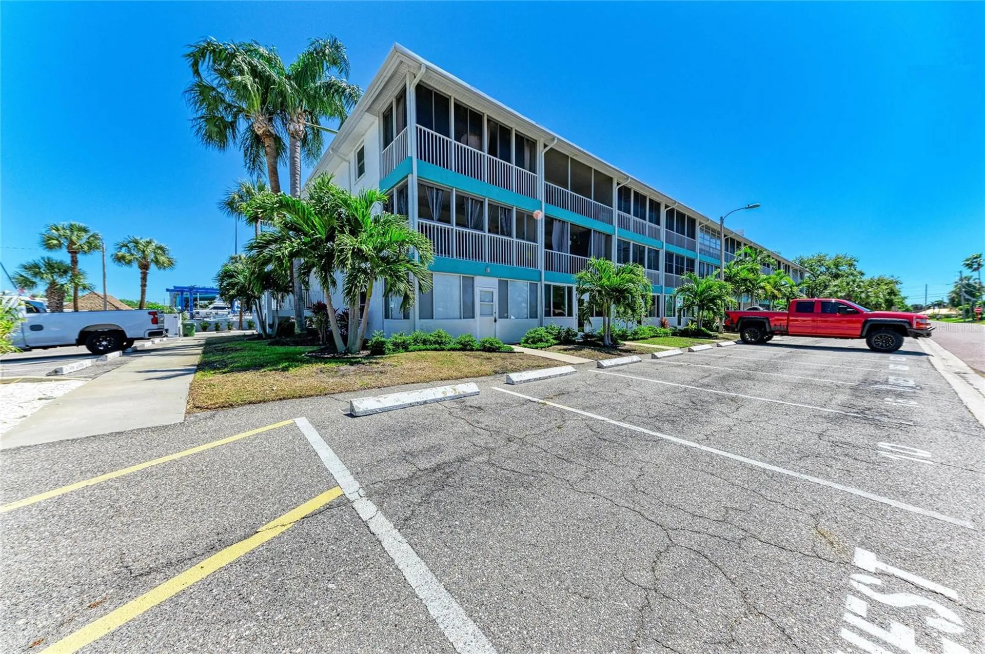 4920 38th Way S St Petersburg FL 33711