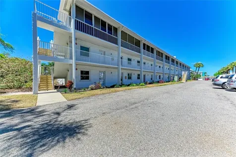4920 38th Way S St Petersburg FL 33711