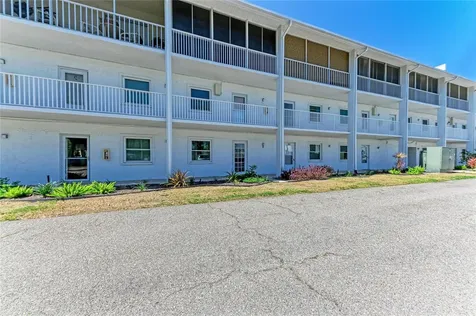 4920 38th Way S St Petersburg FL 33711