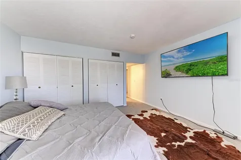 4920 38th Way S St Petersburg FL 33711