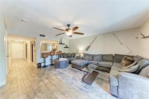 4920 38th Way S St Petersburg FL 33711