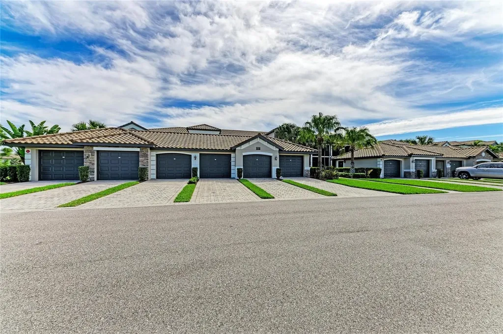 5558 Palmer Circle Lakewood Ranch FL 34211