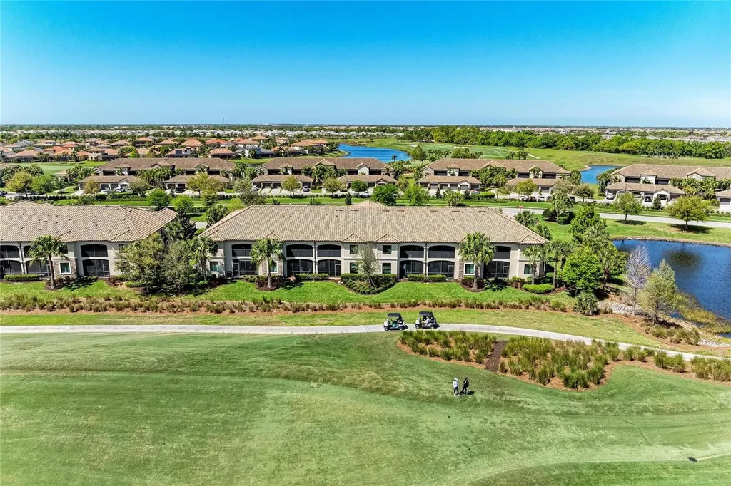 5558 Palmer Circle Lakewood Ranch FL 34211