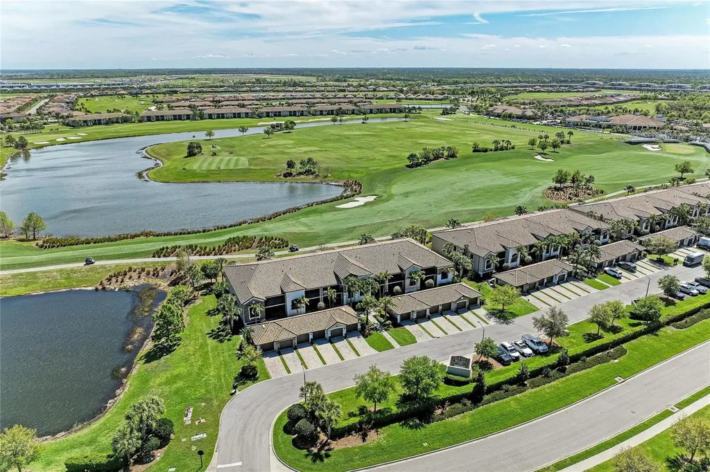 5558 Palmer Circle Lakewood Ranch FL 34211