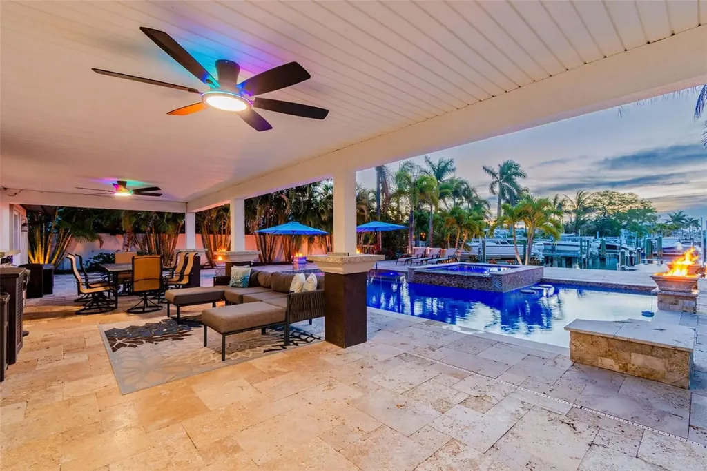 10127 Paradise Boulevard Treasure Island FL 33706