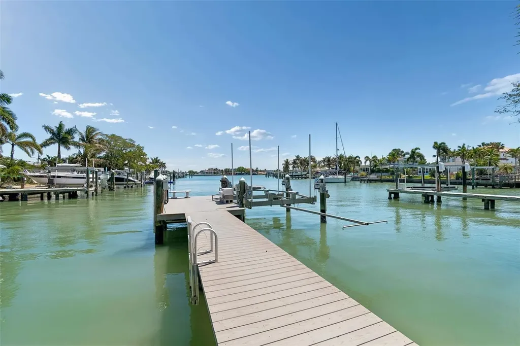 10127 Paradise Boulevard Treasure Island FL 33706