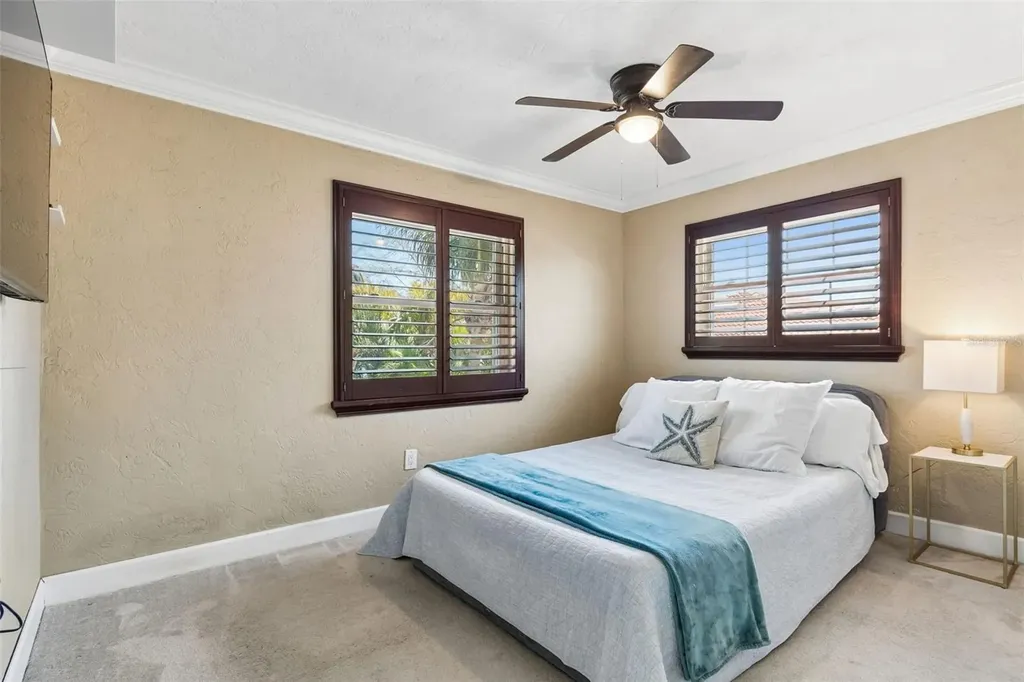 10127 Paradise Boulevard Treasure Island FL 33706