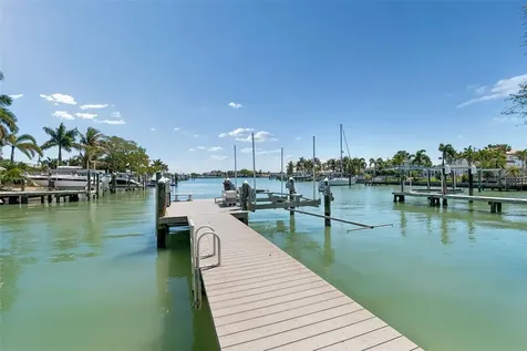 10127 Paradise Boulevard Treasure Island FL 33706