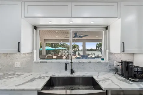 10127 Paradise Boulevard Treasure Island FL 33706