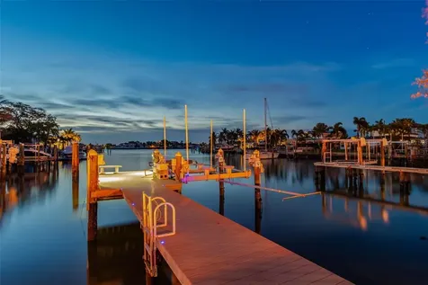 10127 Paradise Boulevard Treasure Island FL 33706