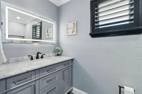 10127 Paradise Boulevard Treasure Island FL 33706