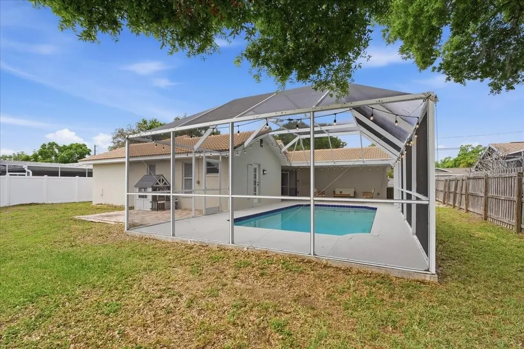 220 19th Street Palm Harbor FL 34683