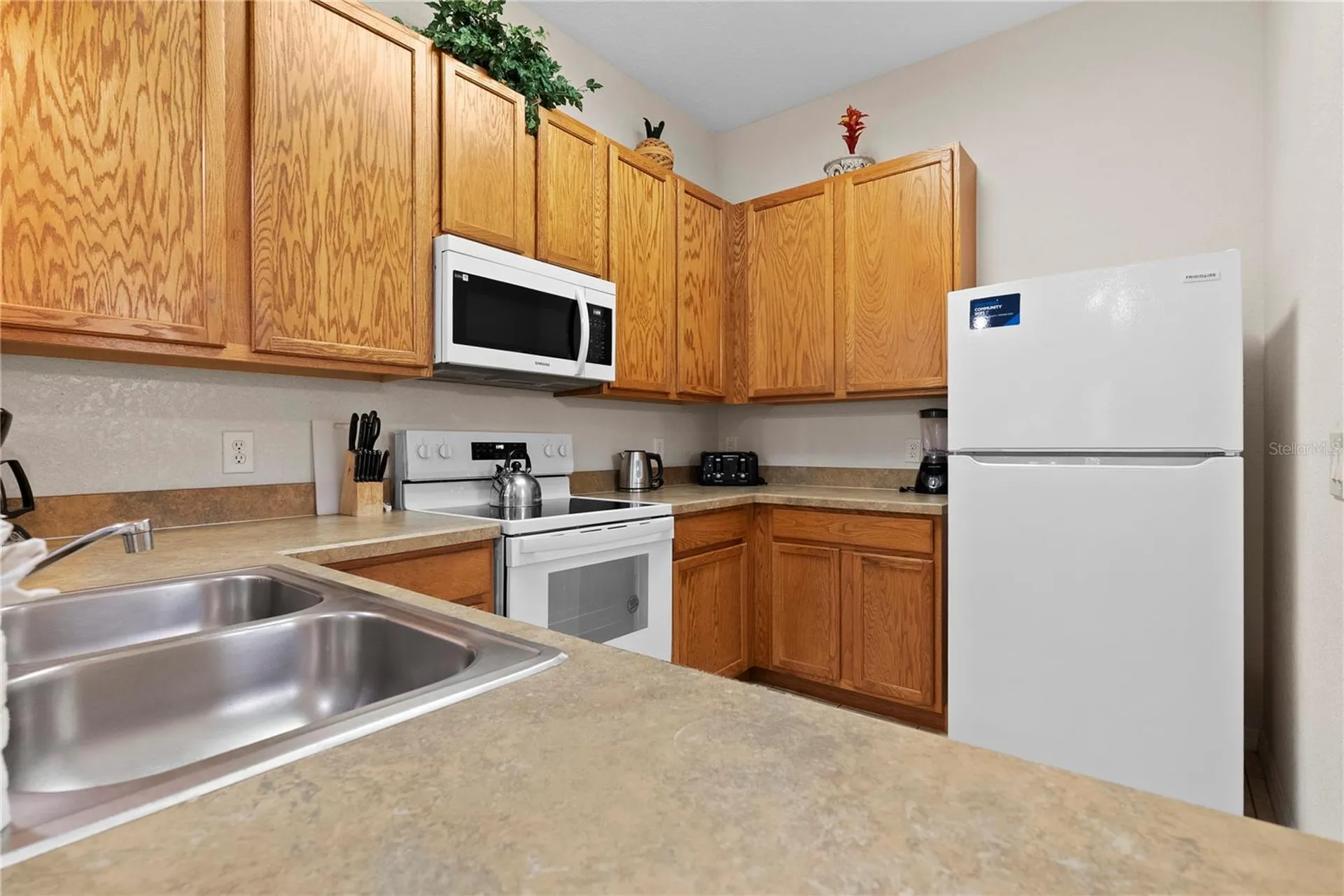 806 Gran Bahama Boulevard Davenport FL 33897