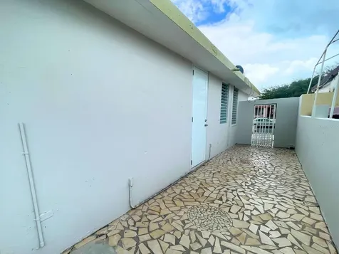 Calle 33 Extension Verde Mar Humacao PR 00791