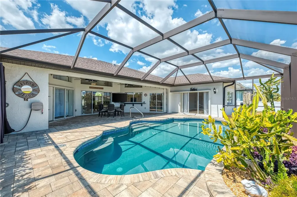 202 Rotonda Boulevard N Rotonda West FL 33947