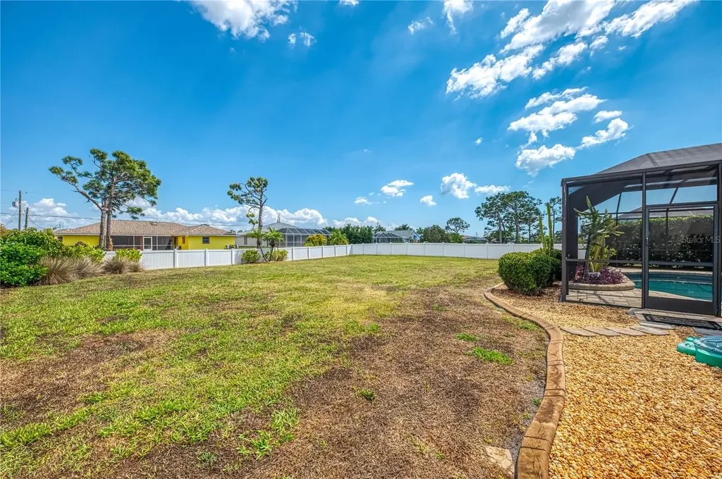 202 Rotonda Boulevard N Rotonda West FL 33947