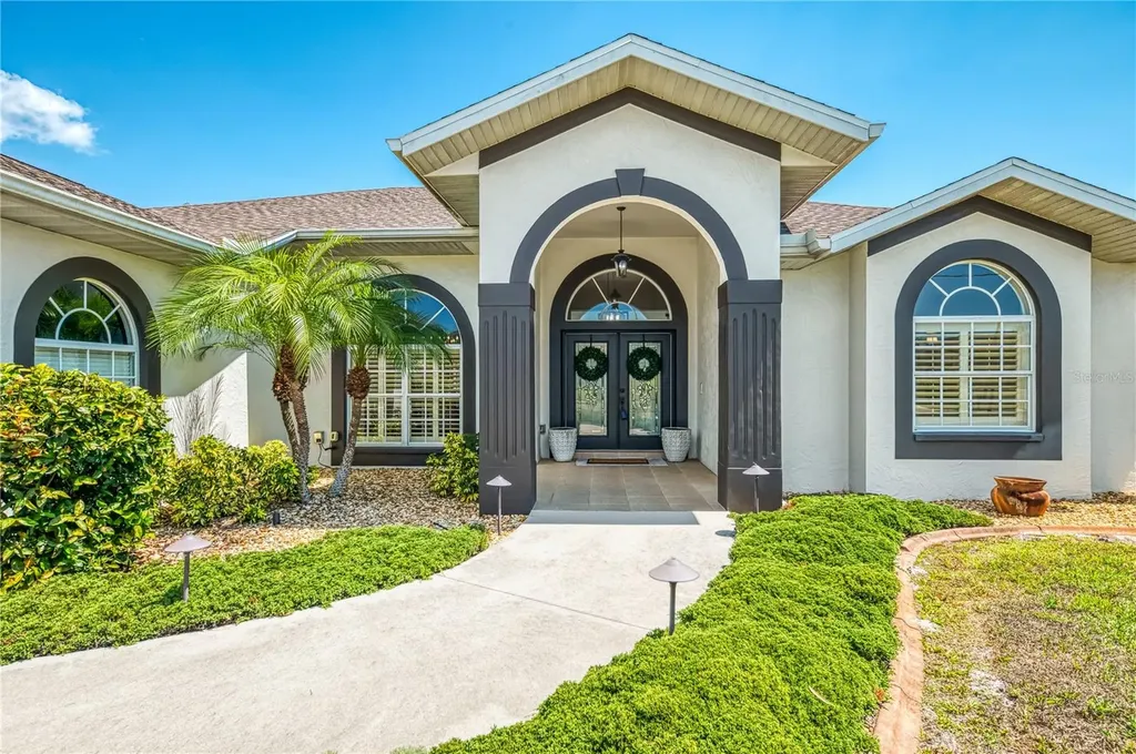 202 Rotonda Boulevard N Rotonda West FL 33947