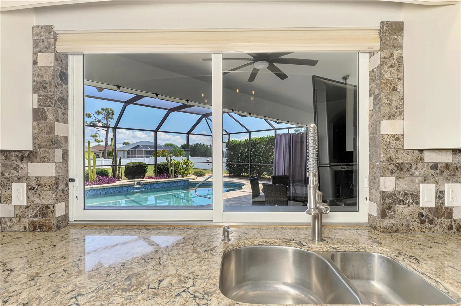 202 Rotonda Boulevard N Rotonda West FL 33947