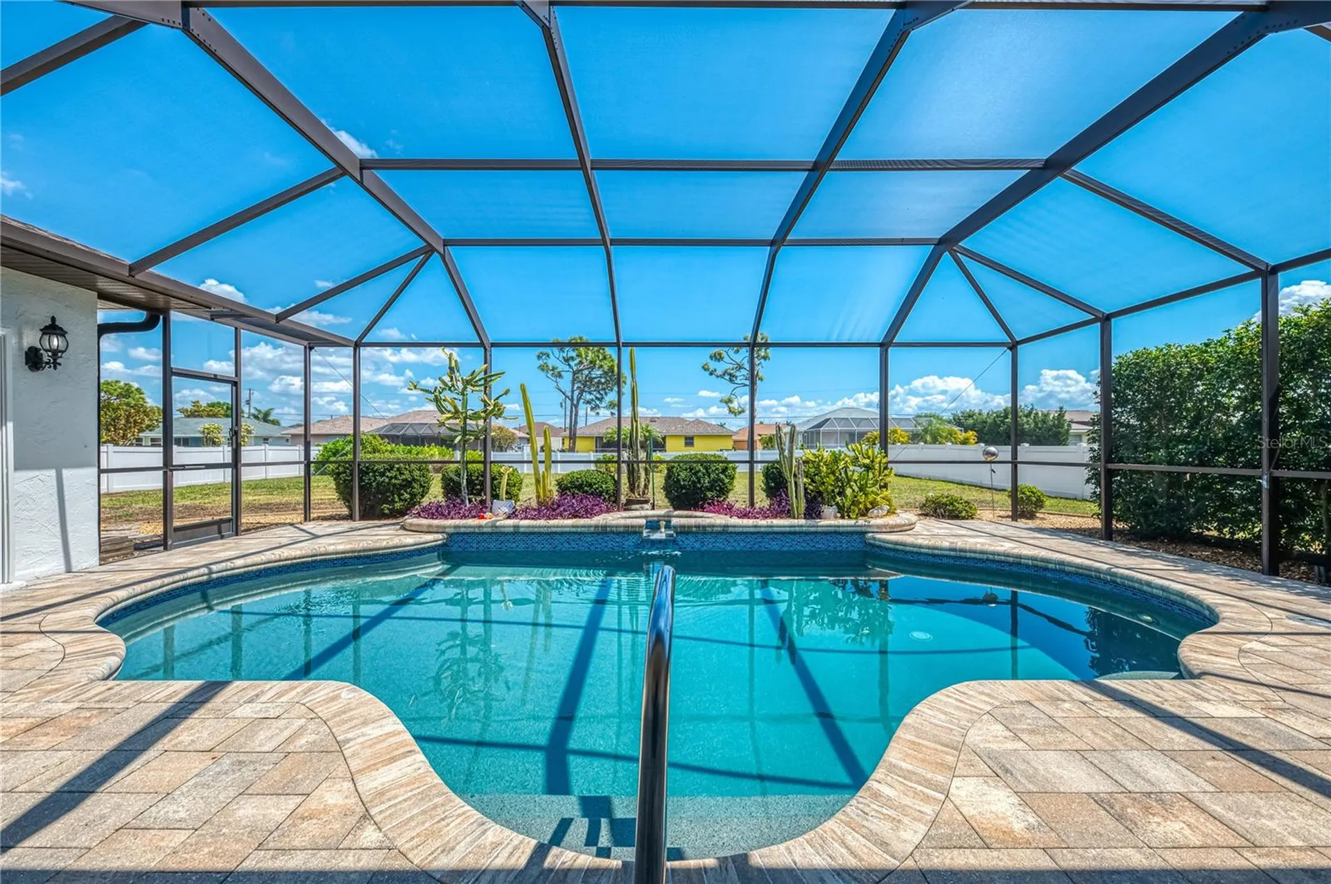 202 Rotonda Boulevard N Rotonda West FL 33947