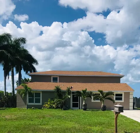 2112 SE East Dunbrooke Circle Port St Lucie FL 34952