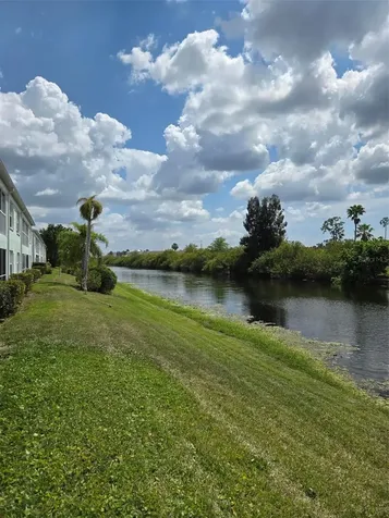 5725 Greenwood Avenue North Port FL 34287