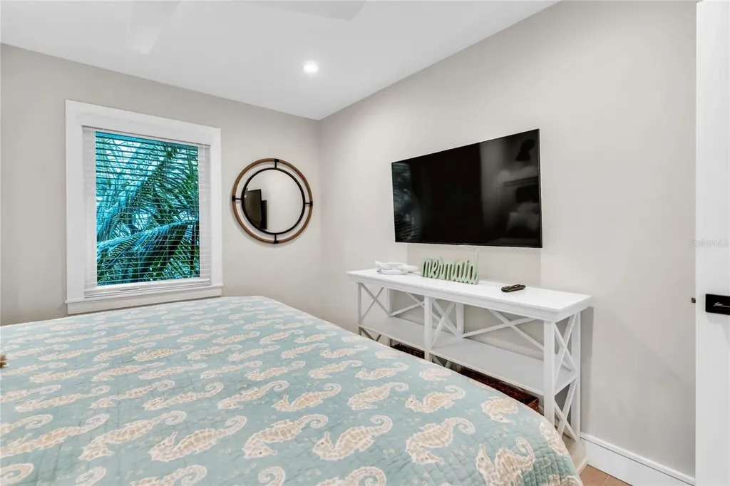 2208 Avenue A Bradenton Beach FL 34217