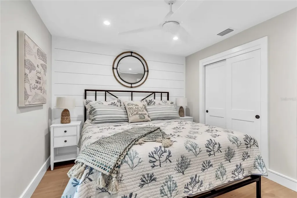 2208 Avenue A Bradenton Beach FL 34217
