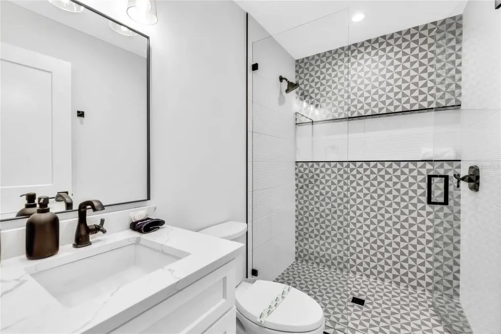 2208 Avenue A Bradenton Beach FL 34217