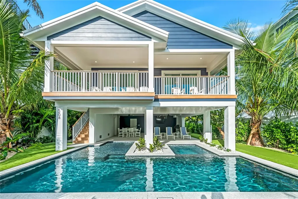 2208 Avenue A Bradenton Beach FL 34217