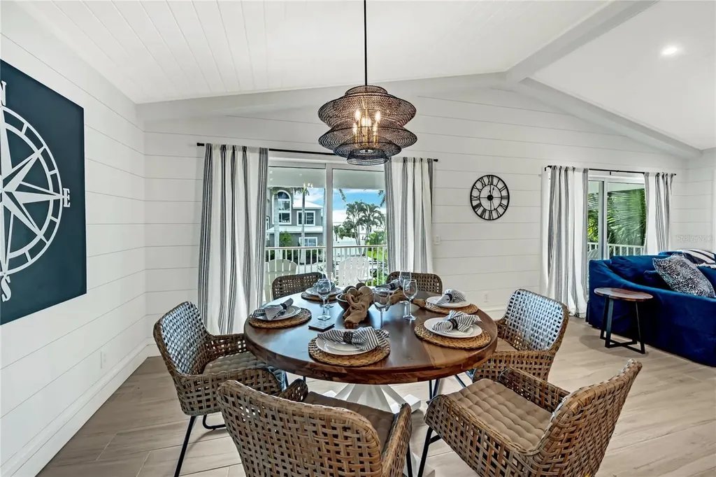 2208 Avenue A Bradenton Beach FL 34217