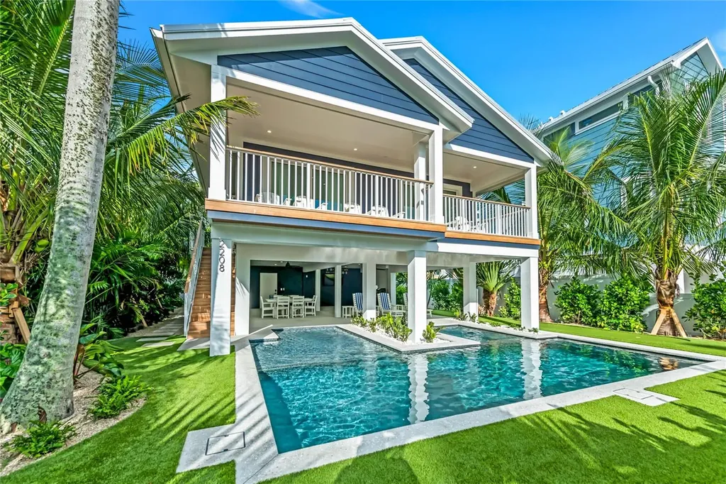 2208 Avenue A Bradenton Beach FL 34217