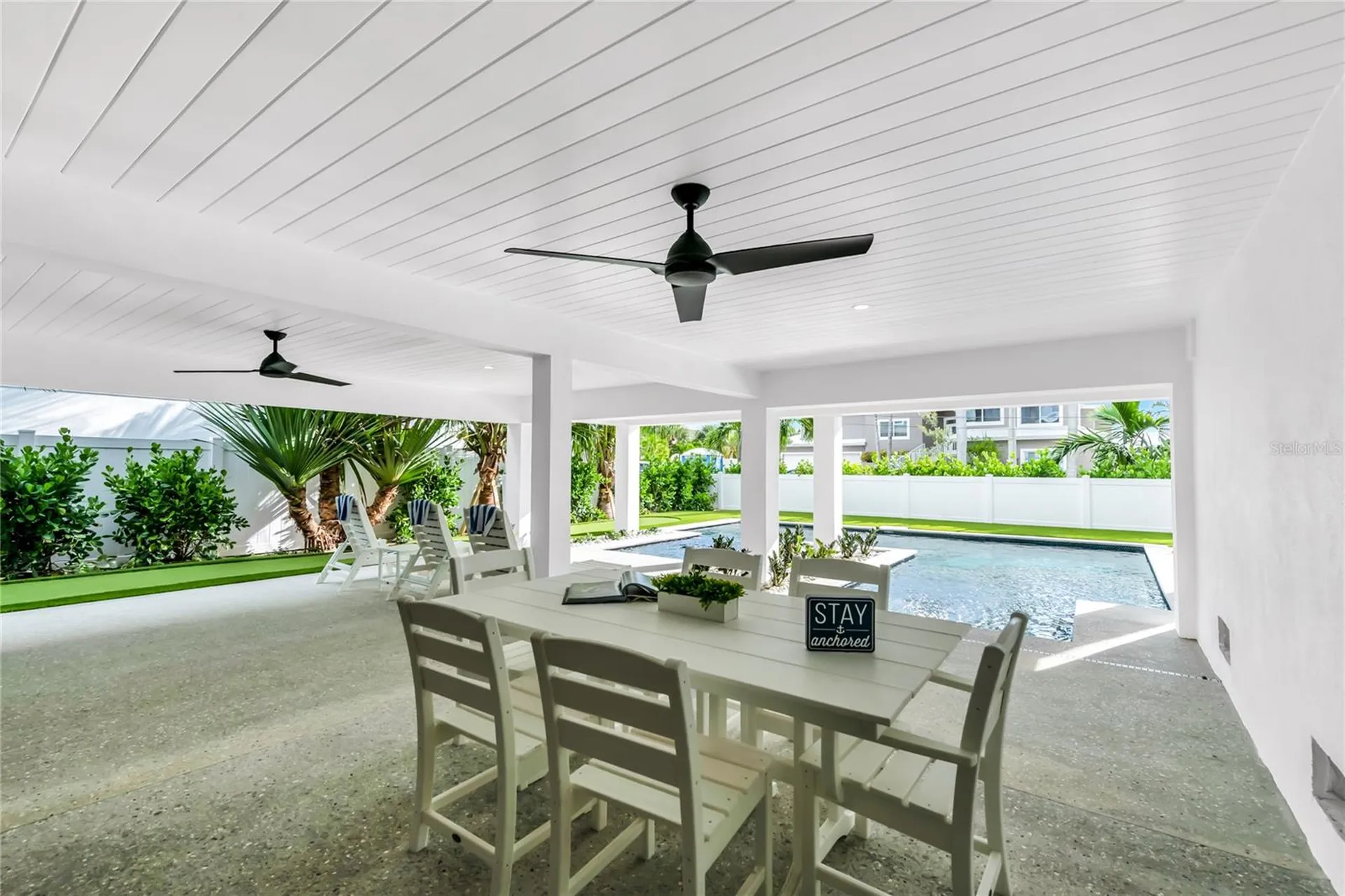 2208 Avenue A Bradenton Beach FL 34217
