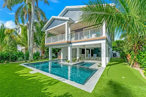 2208 Avenue A Bradenton Beach FL 34217