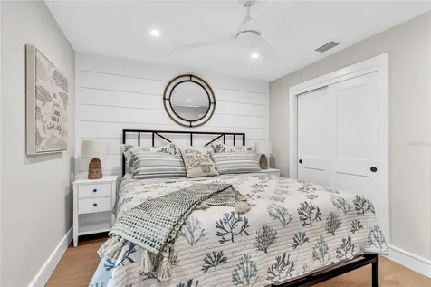 2208 Avenue A Bradenton Beach FL 34217