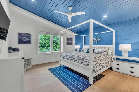 2208 Avenue A Bradenton Beach FL 34217
