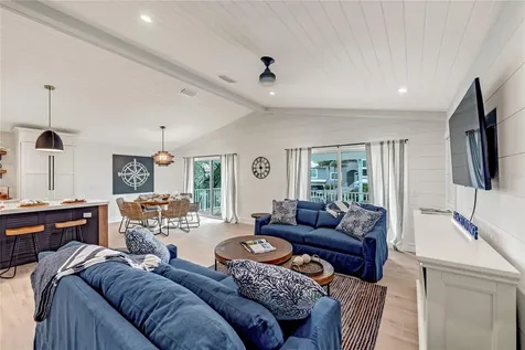 2208 Avenue A Bradenton Beach FL 34217
