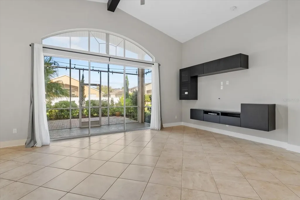 6634 38th Street E Sarasota FL 34243