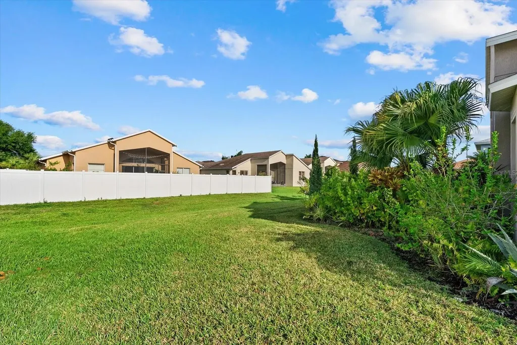 6634 38th Street E Sarasota FL 34243