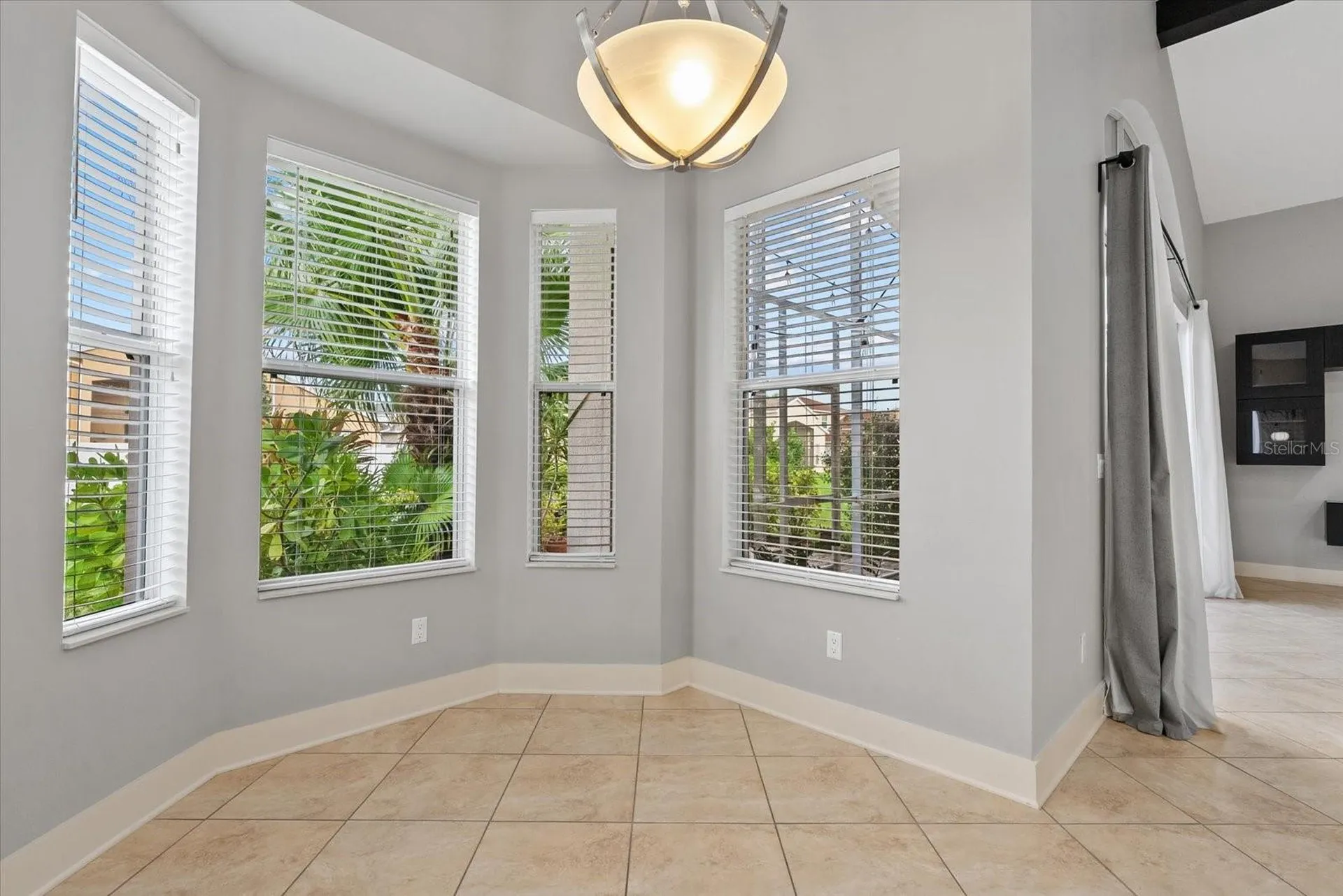 6634 38th Street E Sarasota FL 34243